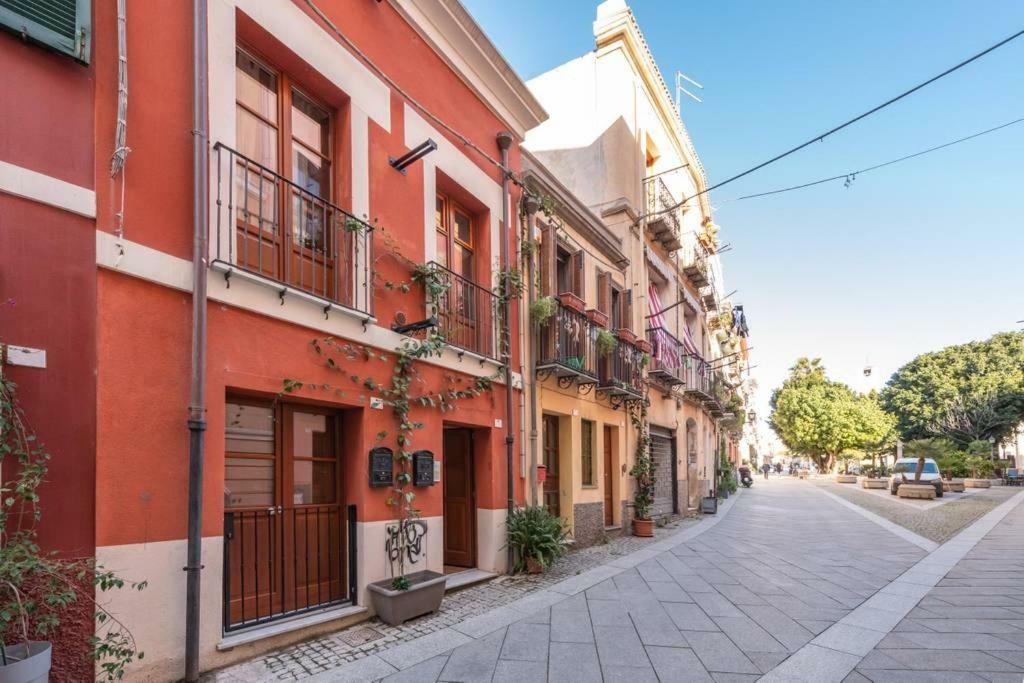 Mirti Boutique Apartment Heart 卡利亚里 外观 照片